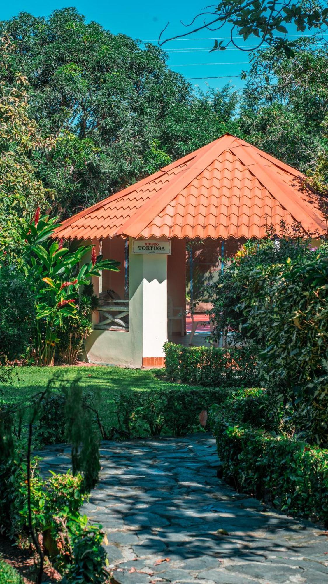 Guacamayos Hotel Bonao Buitenkant foto