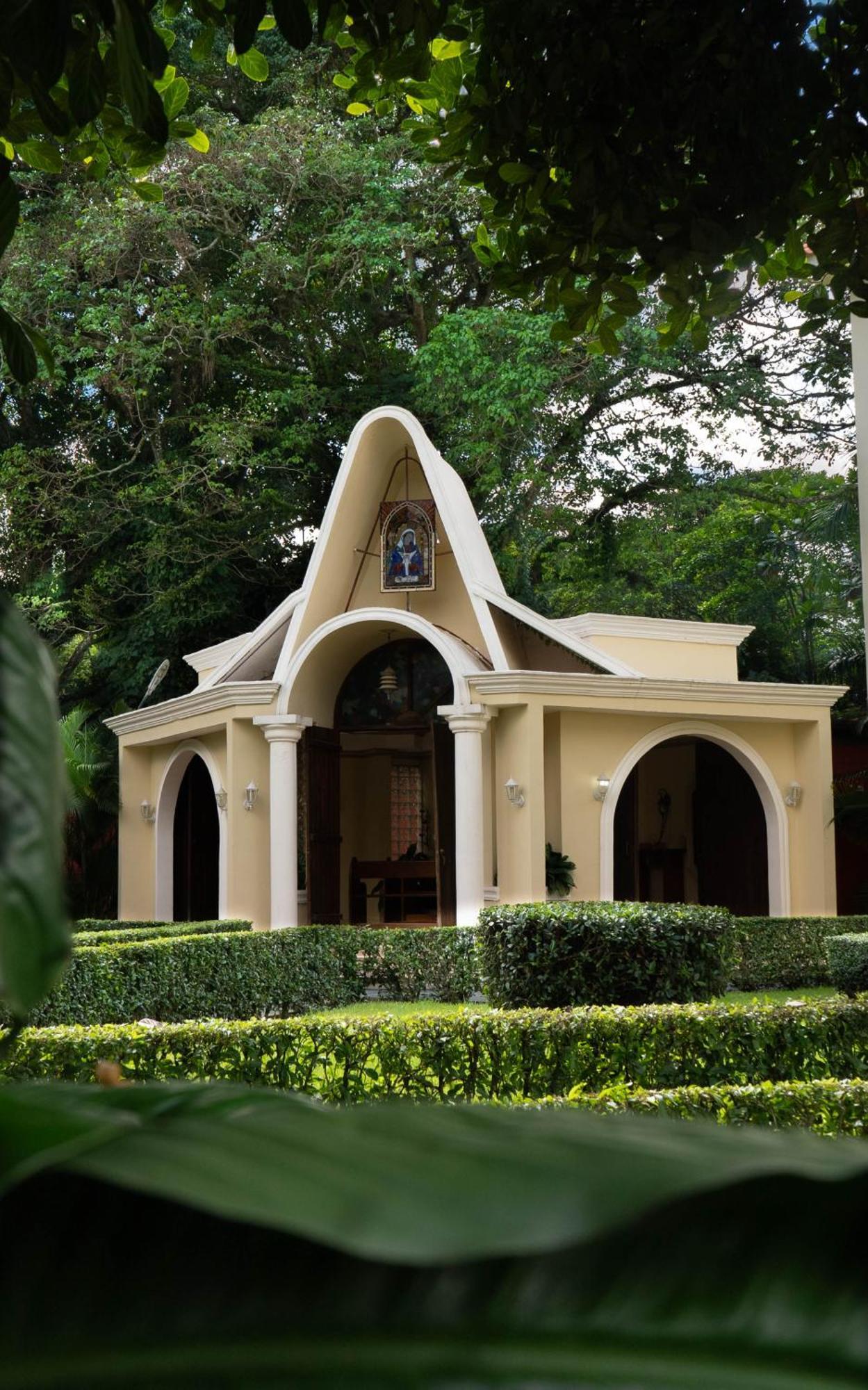 Guacamayos Hotel Bonao Buitenkant foto