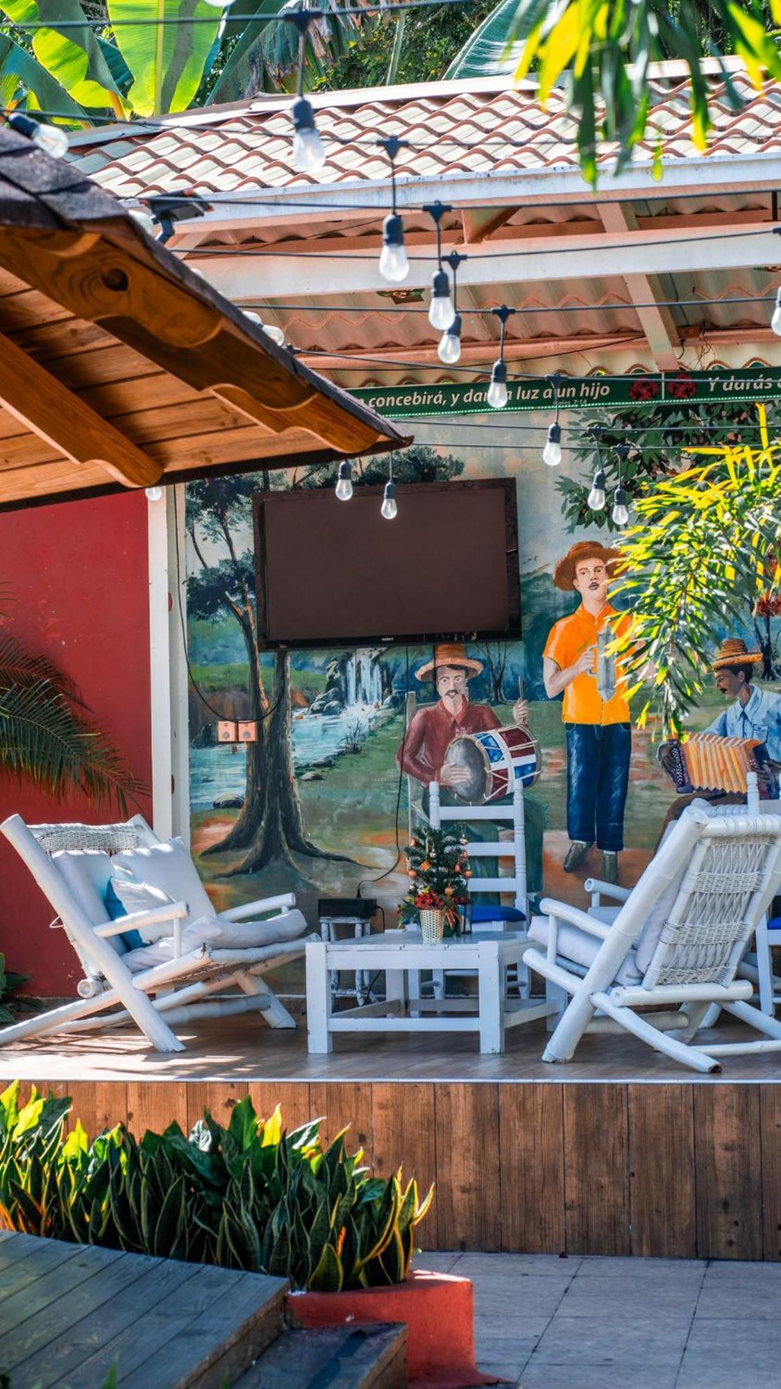 Guacamayos Hotel Bonao Buitenkant foto
